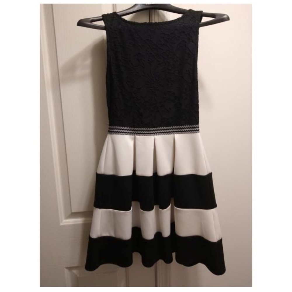 Speechless Lace-Trim  Junior Dress